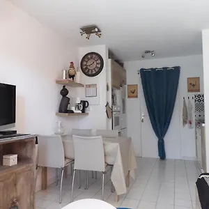  Appartement T2 Dans Résidence Avec Piscine Et Tennis France